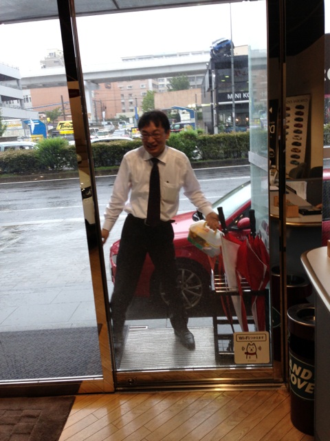 気をつけてご来店下さいませ