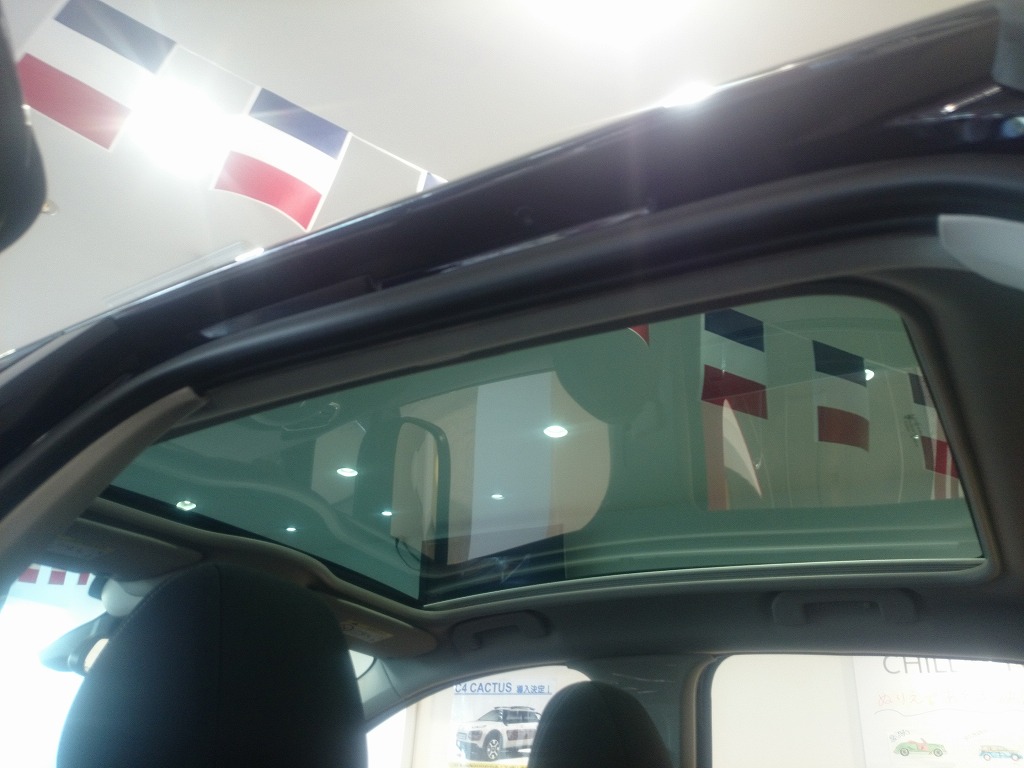 C4 FEEL BlueHDi展示車♪