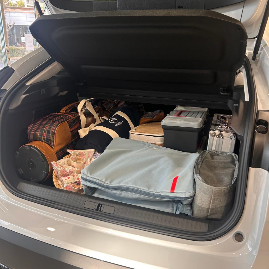 NEW CITROËN C4 HYBRIDの魅力～ラゲッジスペース編～