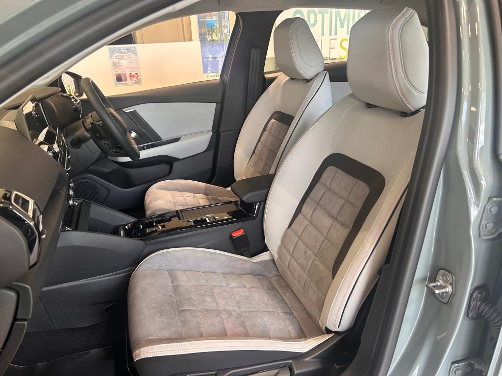 NEW CITROËN C4 HYBRIDの魅力～シート編～