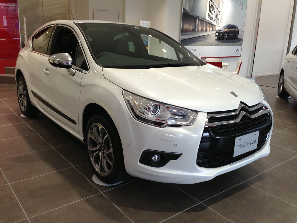 ＤＳ４　Ｅｄｉｔｉｏｎ　Ｒｏｕｇｅ　ショールーム展示致しました！！