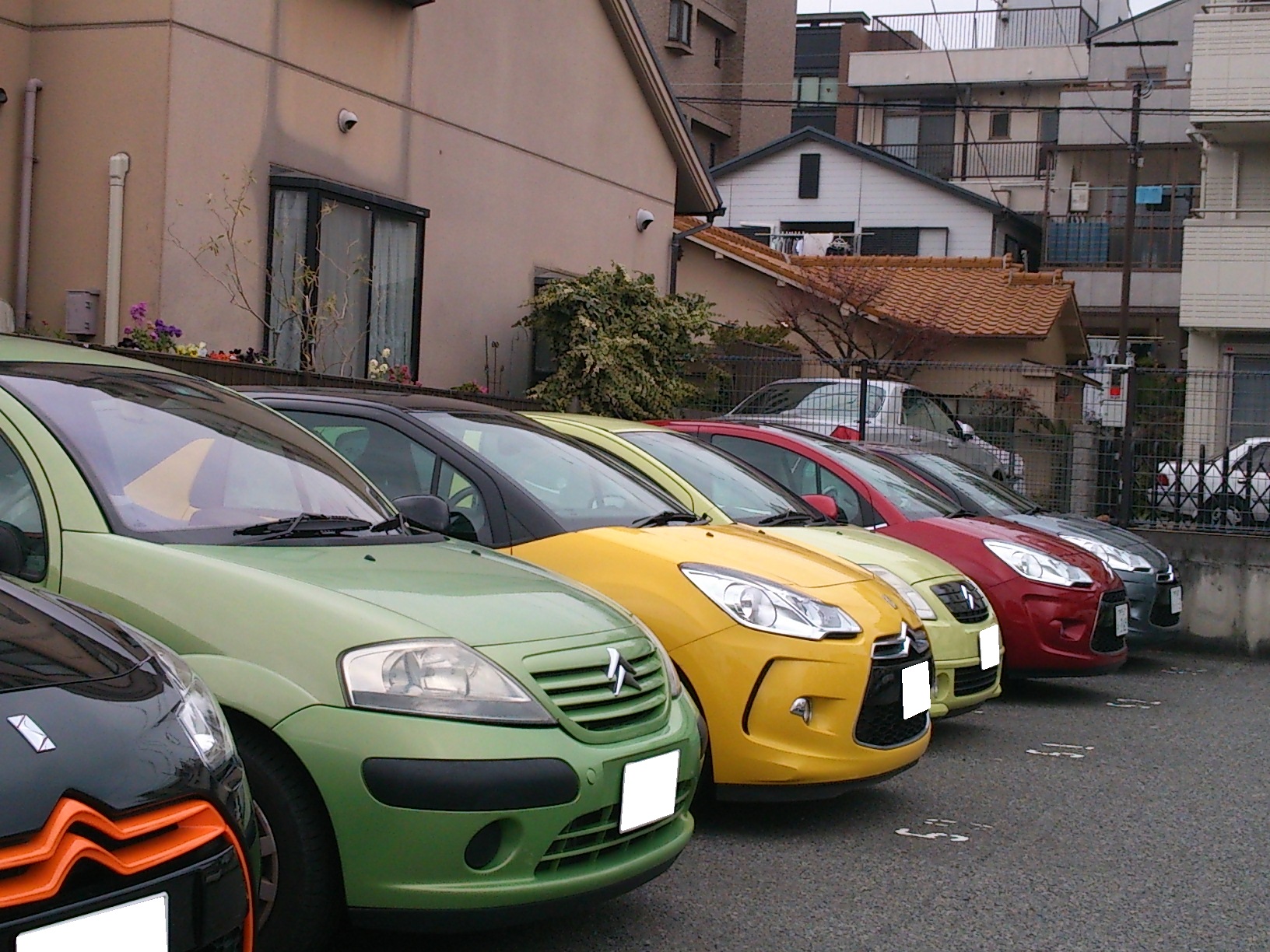 POPな駐車場