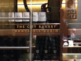 「ＴＨＥ　ＣＩＴＹ　ＢＡＫＥＲＹ」