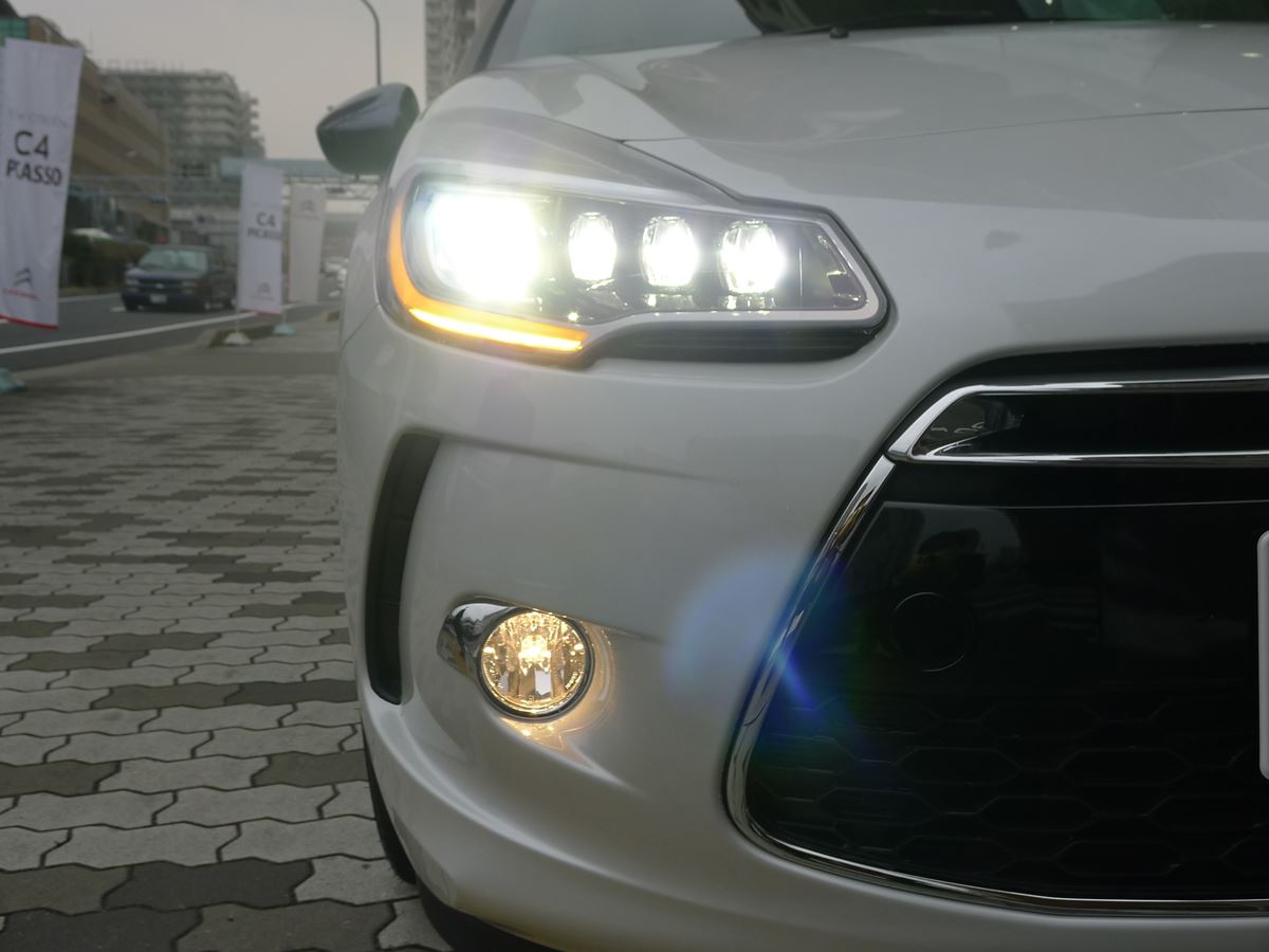 ＤＳ３Ｃｈｉｃ　試乗車ご用意できました！