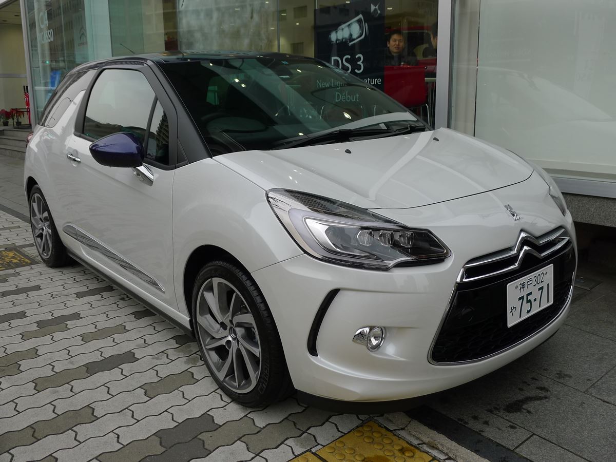 ＤＳ３Ｃｈｉｃ　試乗車ご用意できました！