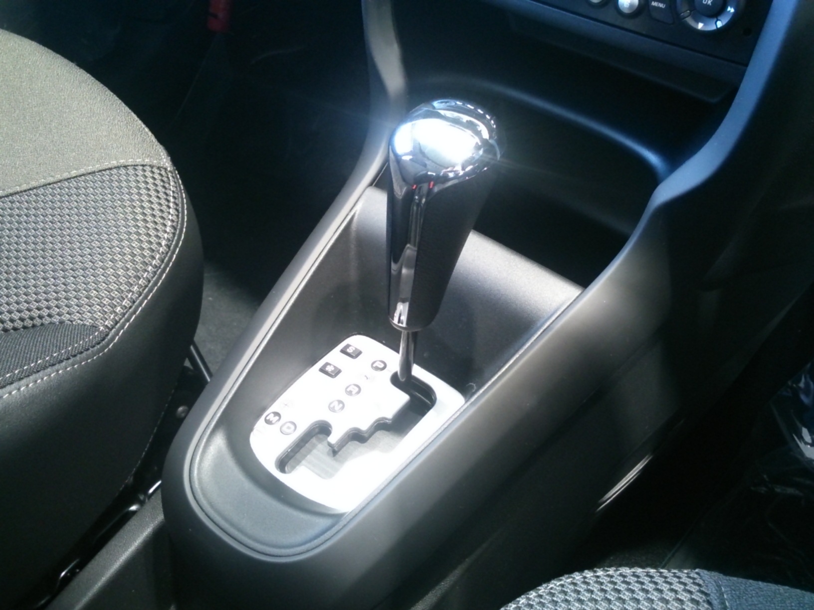 増税前に賢くお買い得車を・・・