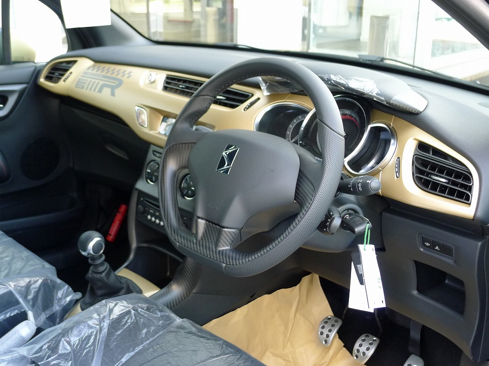 ＤＳ３　レーシング　マットブラック到着