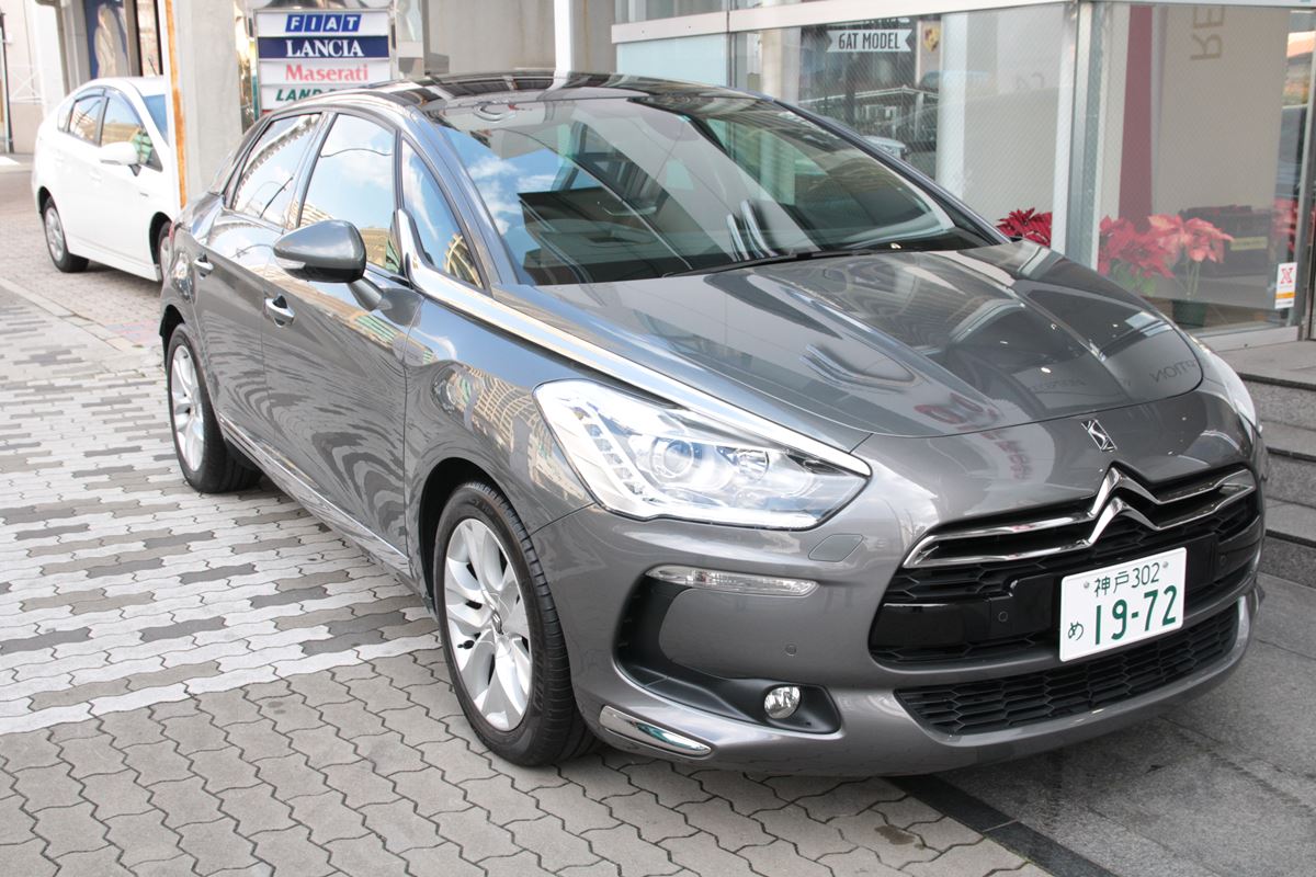 ＤＳ５試乗車のご紹介！