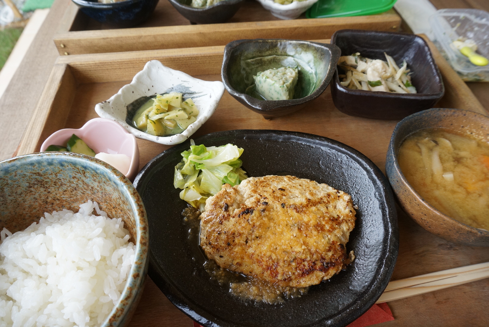 自然豊かな、ほっこりとしたカフェ