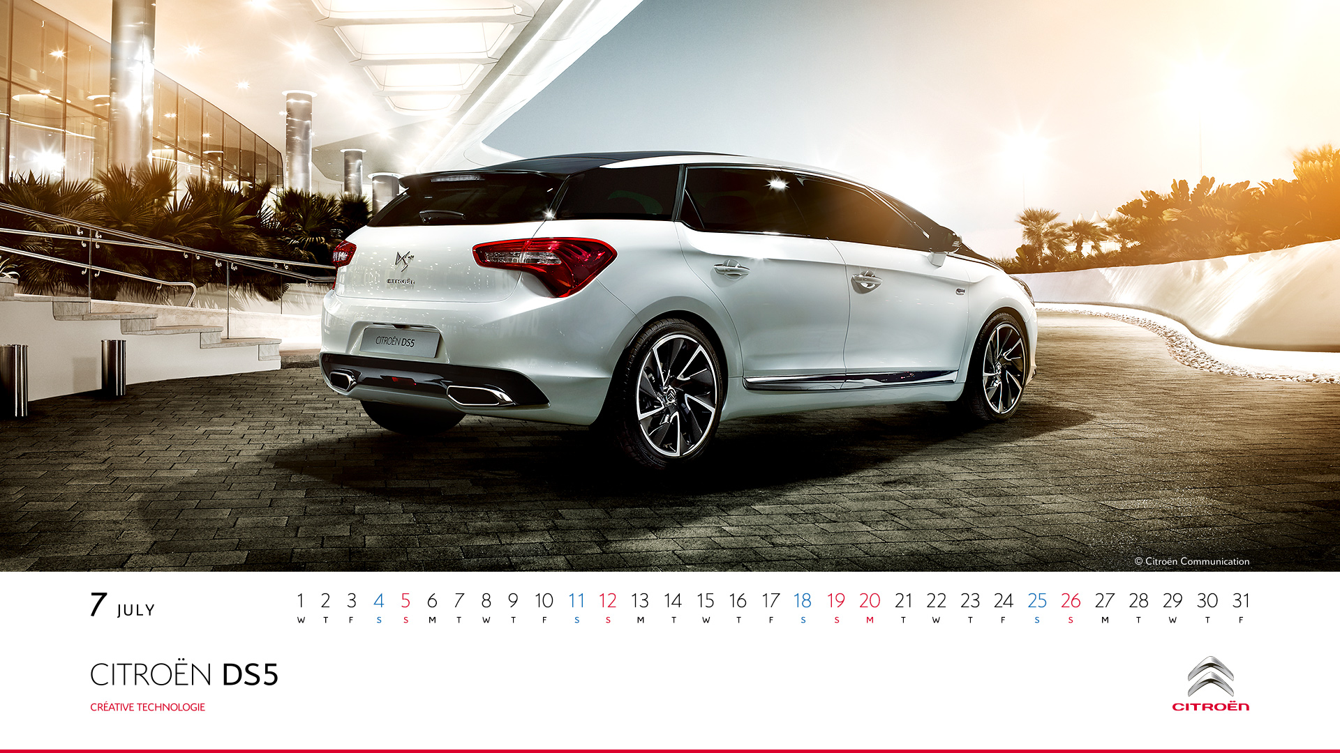 壁紙カレンダー　7月はDS5です