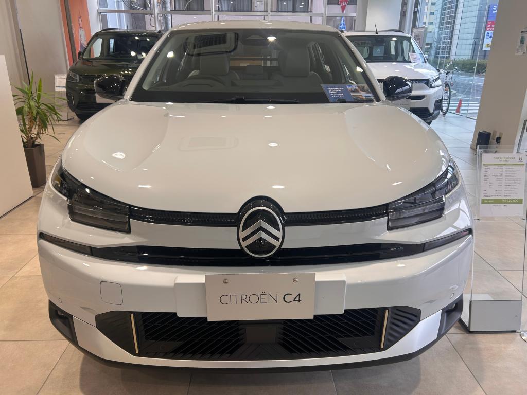 NEW CITROËN C4 HYBRIDの魅力～フロントフェイス～