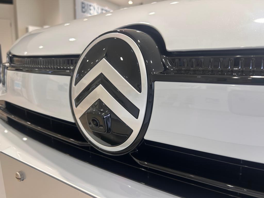 NEW CITROËN C4 HYBRIDの魅力～フロントフェイス～