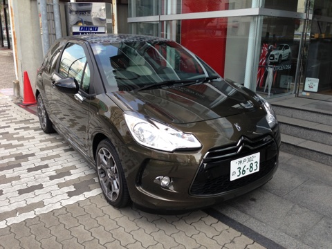 ＤＳ３スポーツシック　試乗車が新しくなりました！！