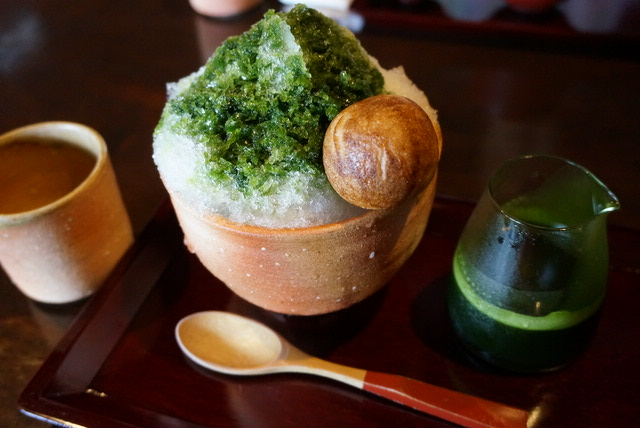 『たねや』さんで“つぶら氷”