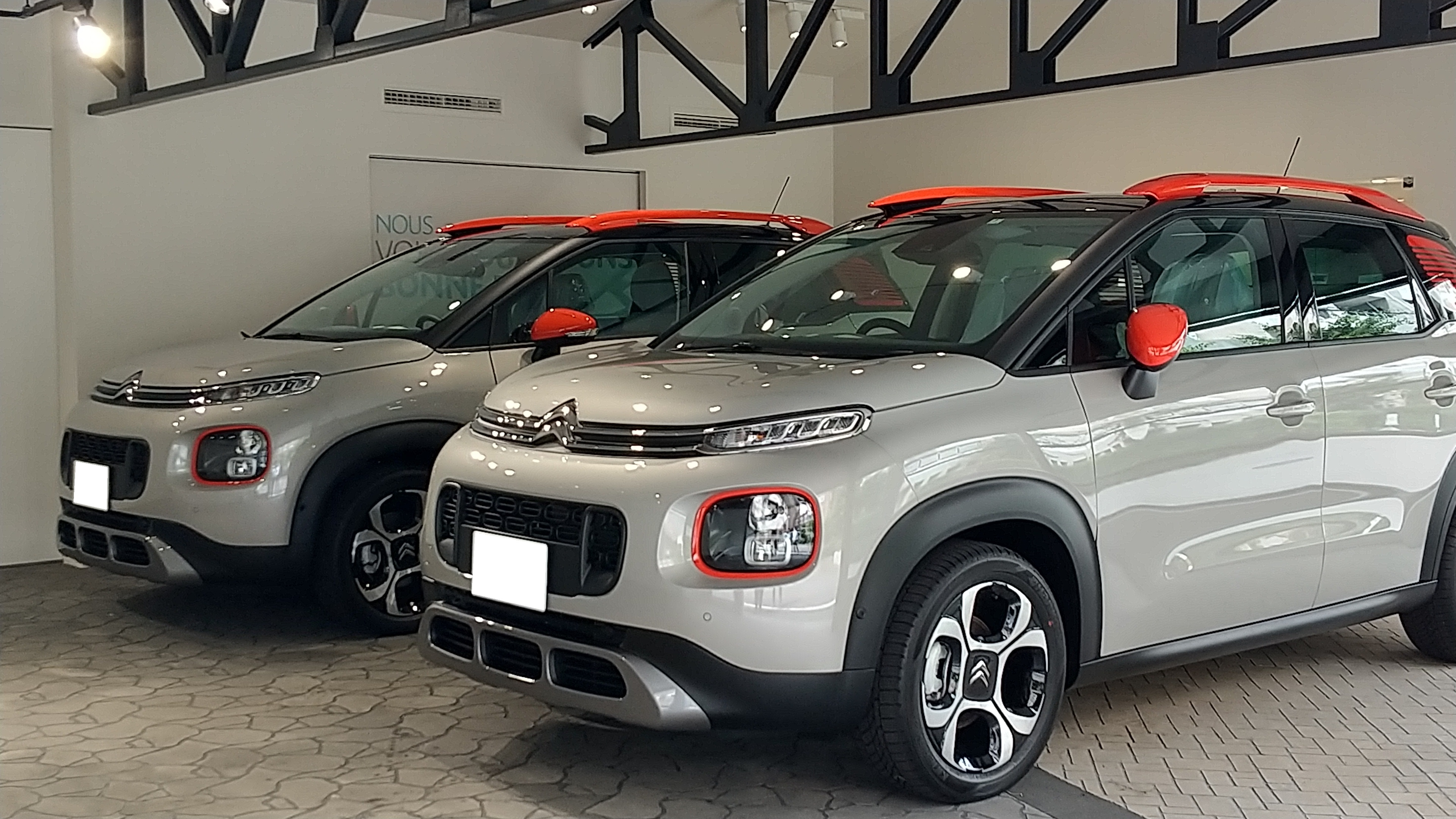 C3 AIRCROSS　x　2