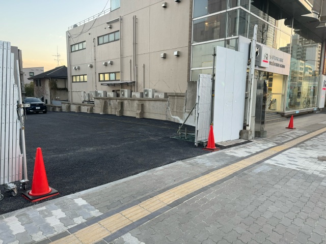 お客様駐車場