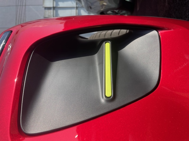 シトロエン　NEW　C3　HYBRID　の魅力！