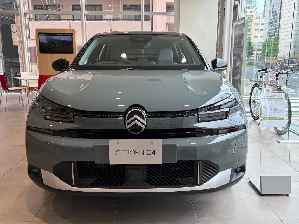展示車のご紹介 ~NEW C4 MAX HYBRID ~
